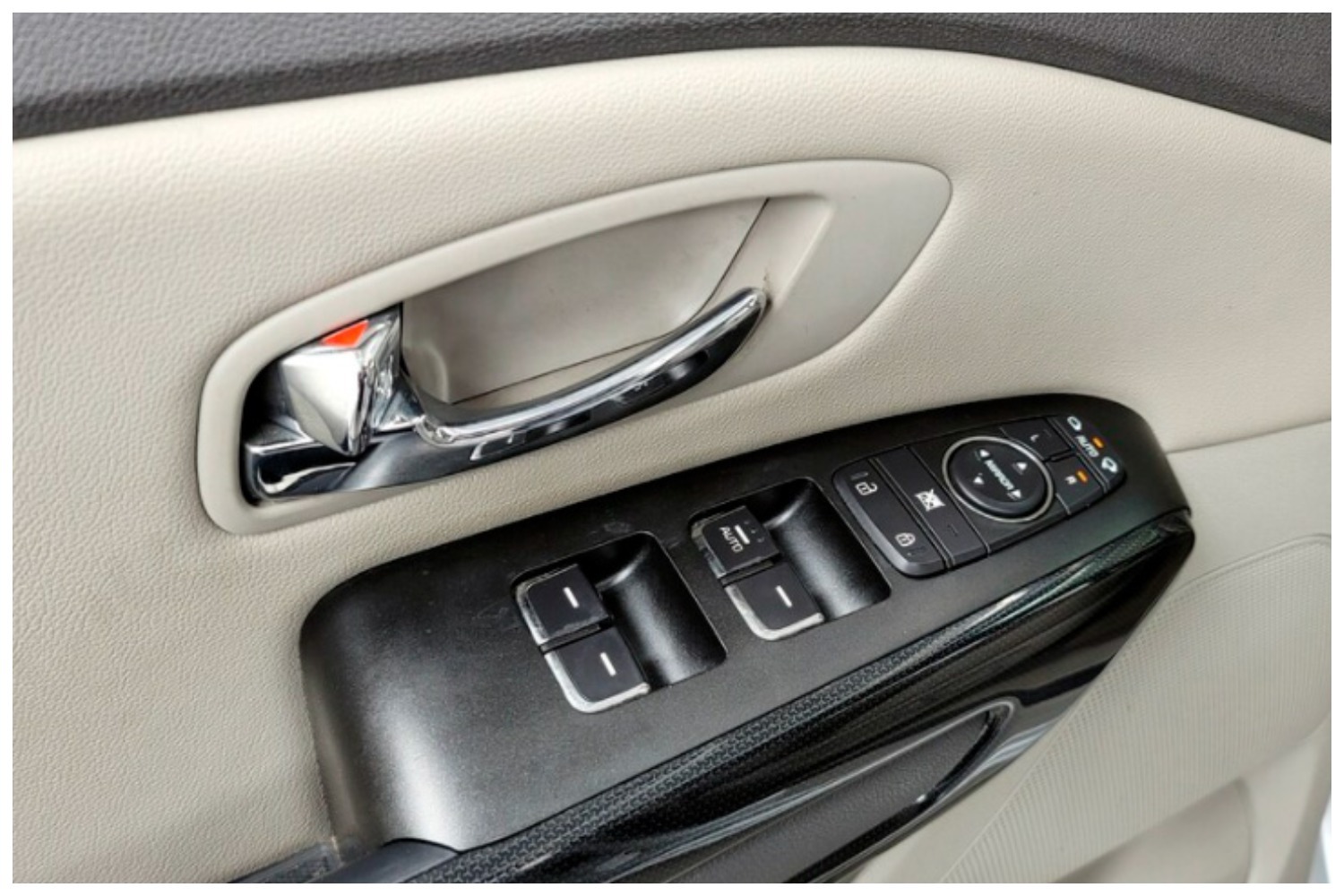 Kia carnival 3 комплектации